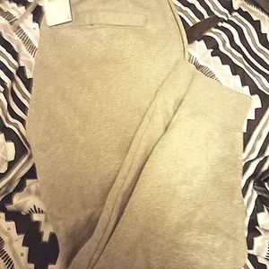 Men's Nike sweatpants NWT front pockets and one back pocket